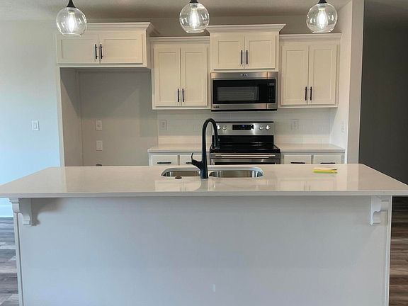 2nd image of 87 Bedford Farms Dr