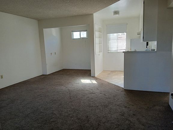 2nd image of 911 Thomas Ave APT 5