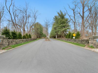 62 Lakeview Dr, Old Tappan, NJ, 07675