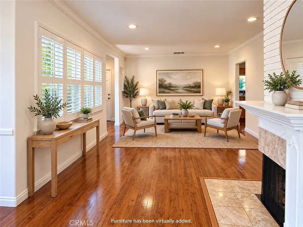 2 bed, 2.5 bath, 1455 sqft, $4,950 — Photo 4