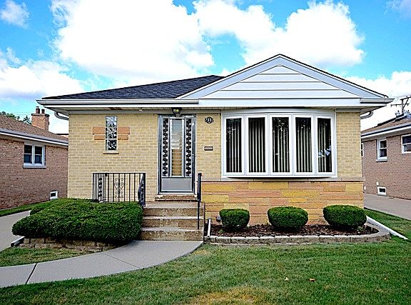 2nd image of 7332 N Nora Ave