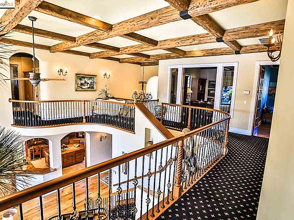 5th image of 4490 Driftwood Ct