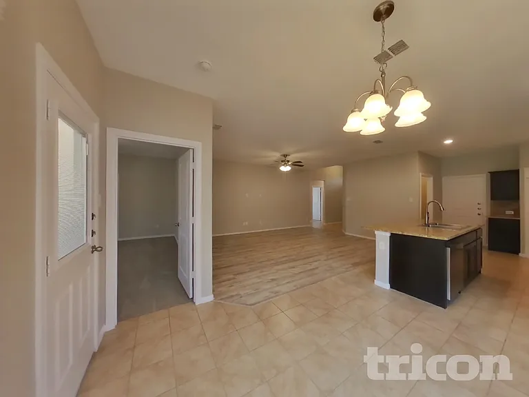 10020 Poinsett Way — Photo 8