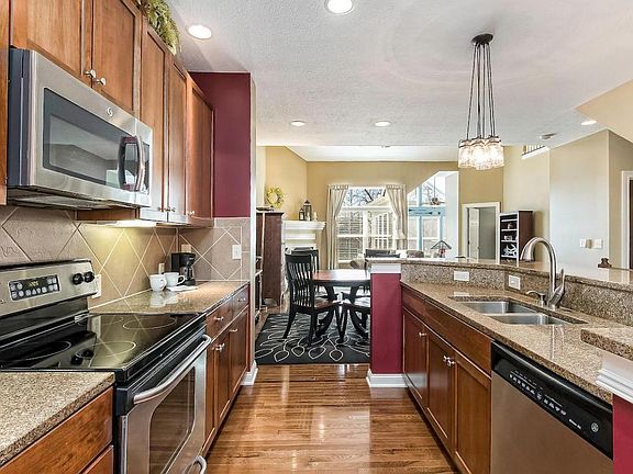 3rd image of 7602 Golden Wheat Ln