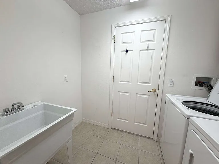 12206 Arron Ter — Photo 11