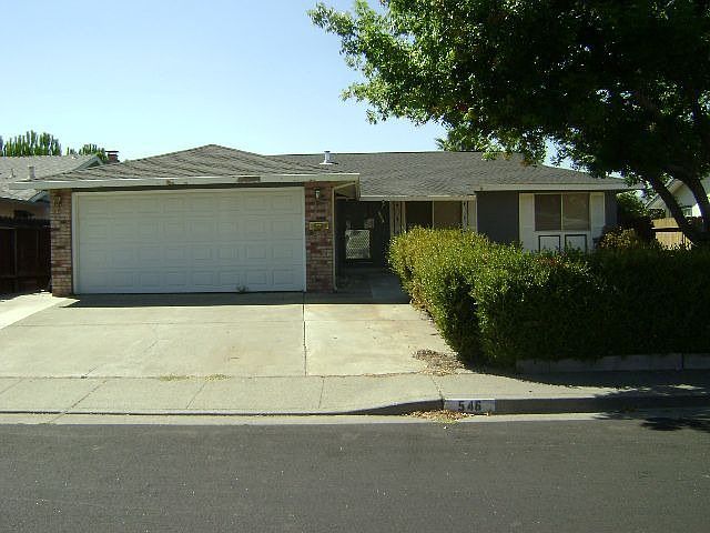 1st image of 546 Silver Dr