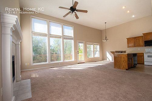 4th image of 13141 Nebraska Ct