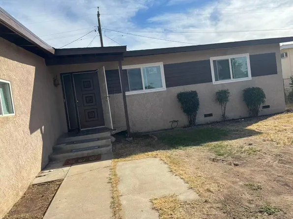 136 Mitchell Ave, Clovis, CA 93612