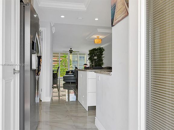 2nd image of 2731 NE 14th Street Cswy APT 426