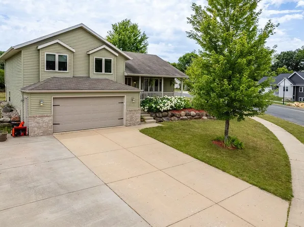 955 Hay Creek Trl, Reedsburg, WI 53959