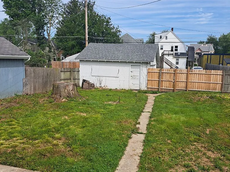 1133 Edgewater Ave — Photo 11