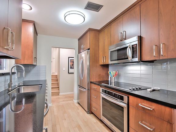 5th image of 420 Alberto Way Unit 34