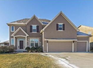 21149 W 107th Ter, Olathe, KS 66061