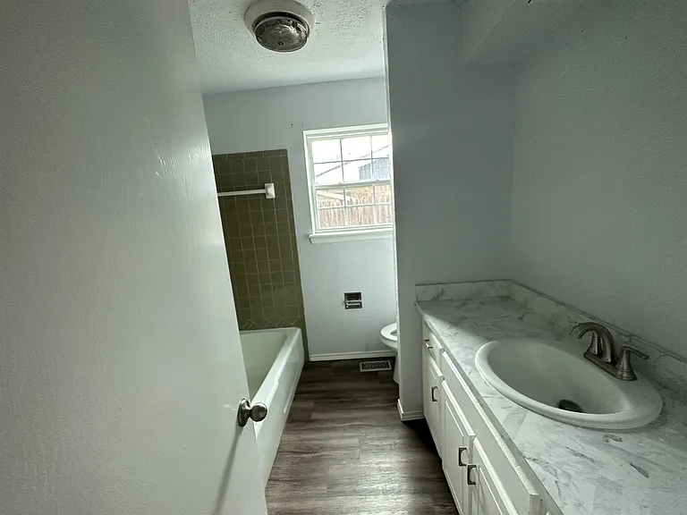 1912 N Moulton Ct #1912 — Photo 7