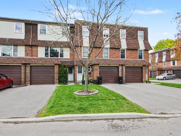 371 Bronte St S #49, Milton, ON L9T 3K5