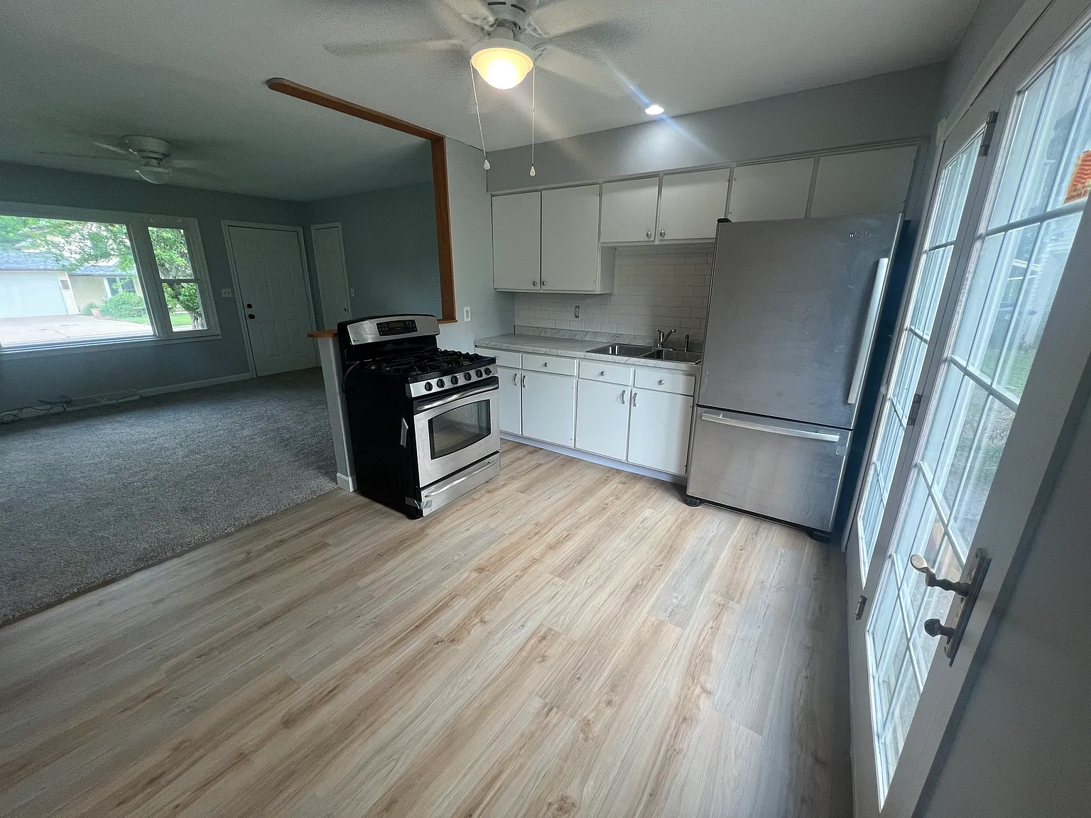 3 bed, 864 sqft, $1,500 — Photo 4