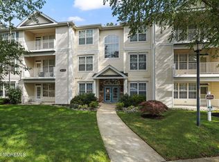 568 Saint Andrews Pl, Englishtown, NJ 07726
