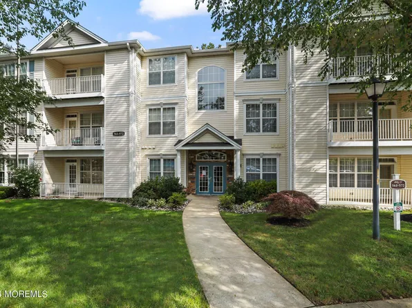 568 St Andrews Place, Manalapan, NJ 07726