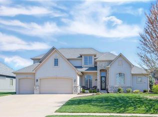 2416 NE Spring Creek Dr, Lees Summit, MO 64086