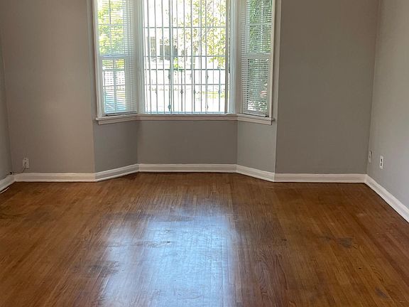 3rd image of 276 Cherry Ave #276