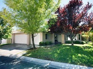 9017 Rivers Edge Dr, Las Vegas, NV 89117