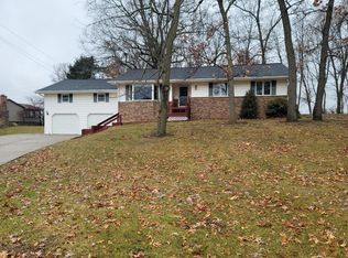 126 Gail Ann Dr, Coldwater, MI 49036