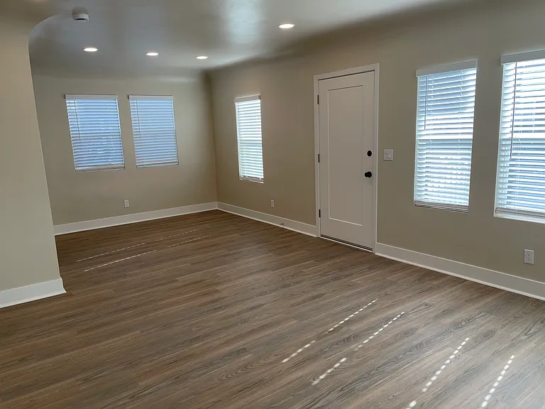 3579 Fairmount Ave — Photo 4