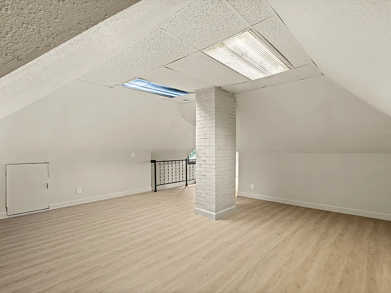 4057 Taft Ave — Photo 13