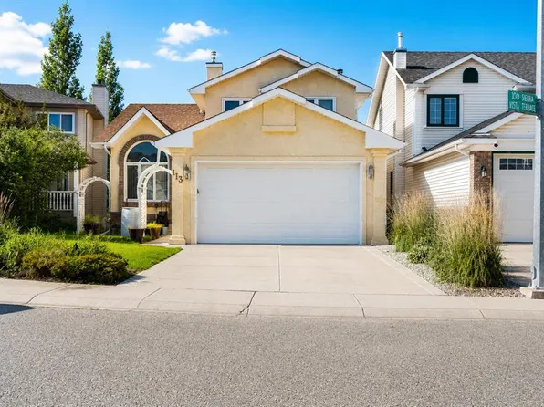 113 N Sierra Vista Ter SW, Calgary, AB T3H 3C4