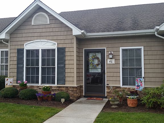 2nd image of 46 Old Tavern Cir