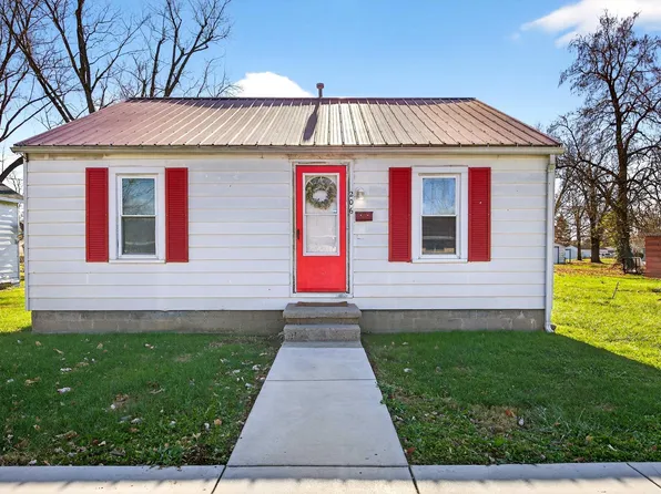 206 E Grissom Ave, Mitchell, IN 47446