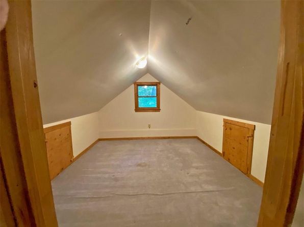 802 Pine Knot Dr, Cleveland, GA 30528
