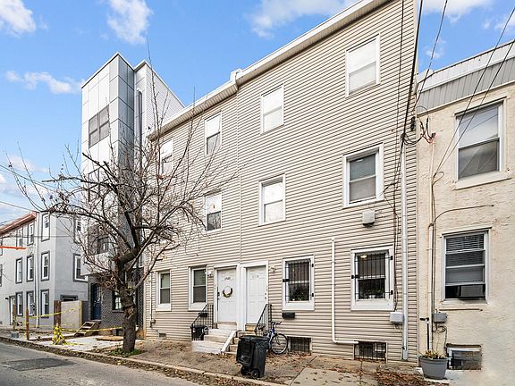 3rd image of 1537 W Stiles St #1