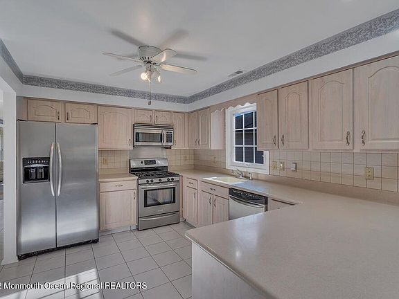 5th image of 1463 Falconcrest Ct