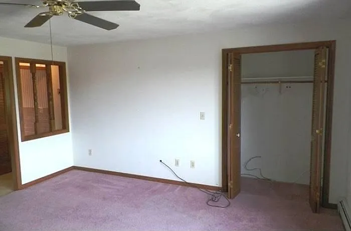 300 Old County Rd #4 — Photo 9