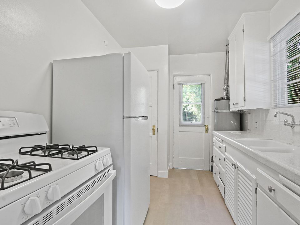 1st image of 2202-2206 20th St #2204A