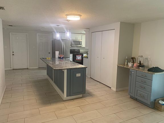 5th image of 4008 W Humphrey St