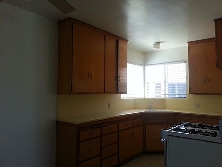 5th image of 1828 E 5th St APT 10