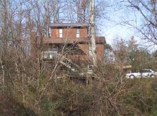 6625 Downs Rd, Paducah, KY 42003