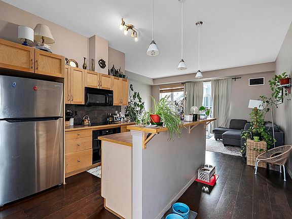4th image of 10503 98th Ave NW #713