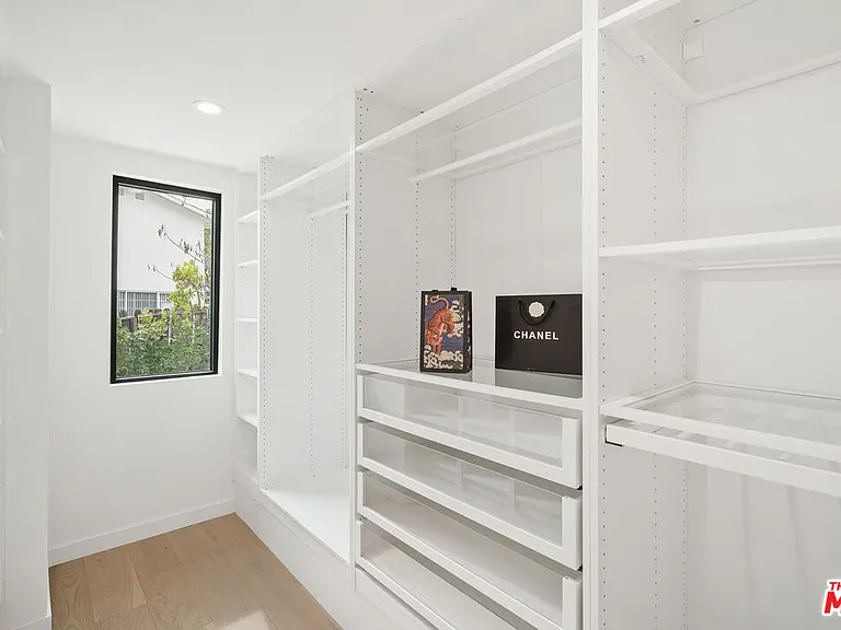 4545 Balboa Ave — Photo 30