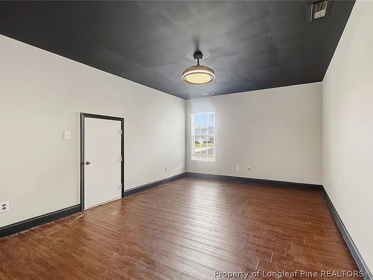 1541 Gallant Fox Ct — Photo 36