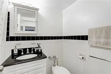 Sold by WIRE International Realty