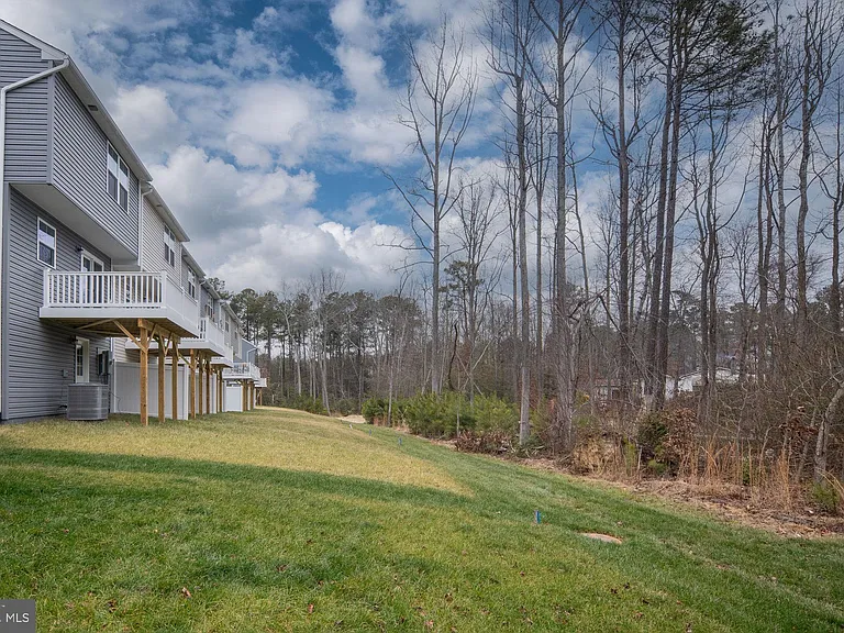 7263 Congressional Cir — Photo 41