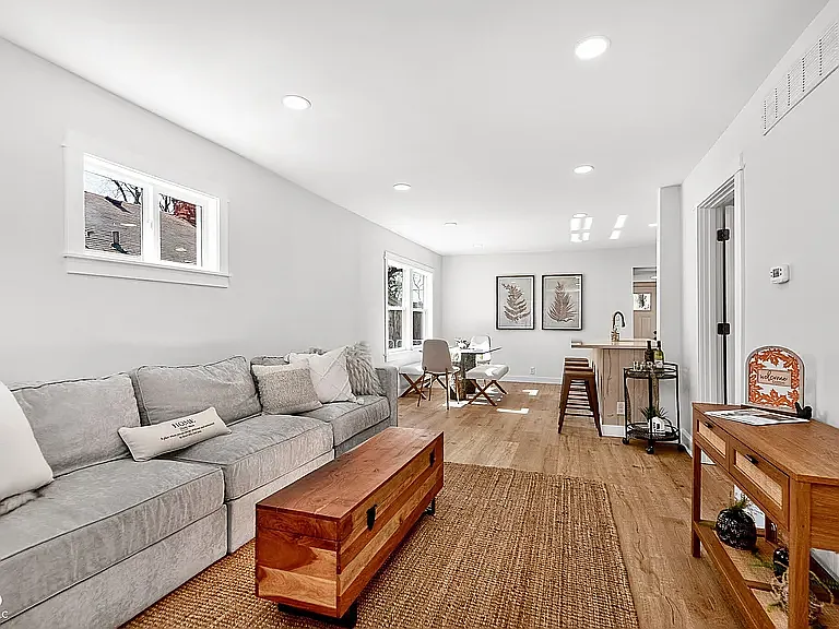 4840 Hillside Ave — Photo 4