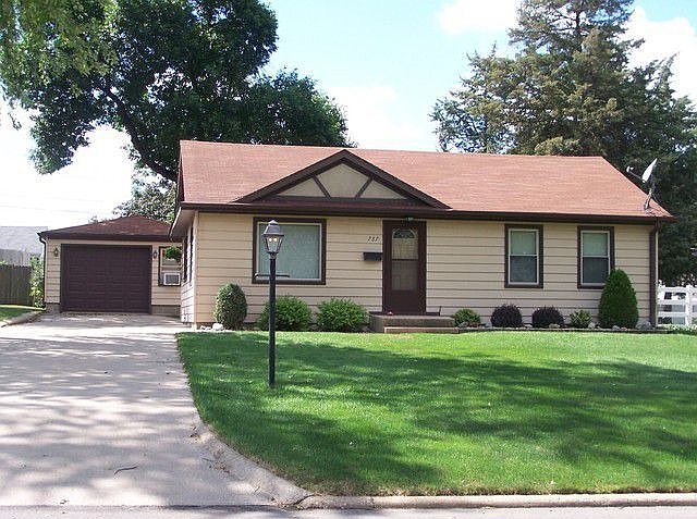 1st image of 737 Sherwood Ave