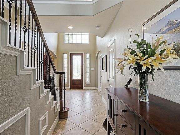 No attention to detail was forgotten in this property and this is shown well on the outside of the staircase - it's lovely.