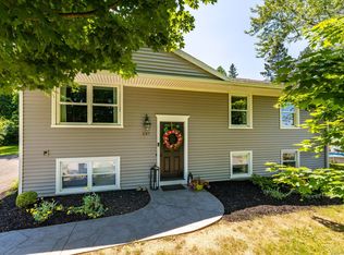 187 Oak Ridge Dr, Middletown, CT 06457