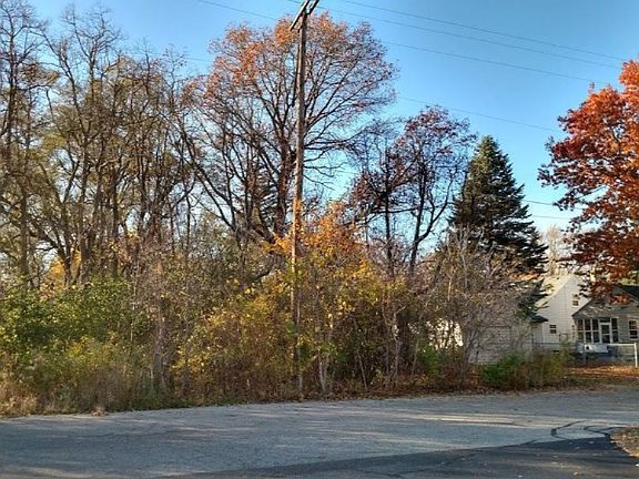 2nd image of 1145-1161 Edith Ave NE