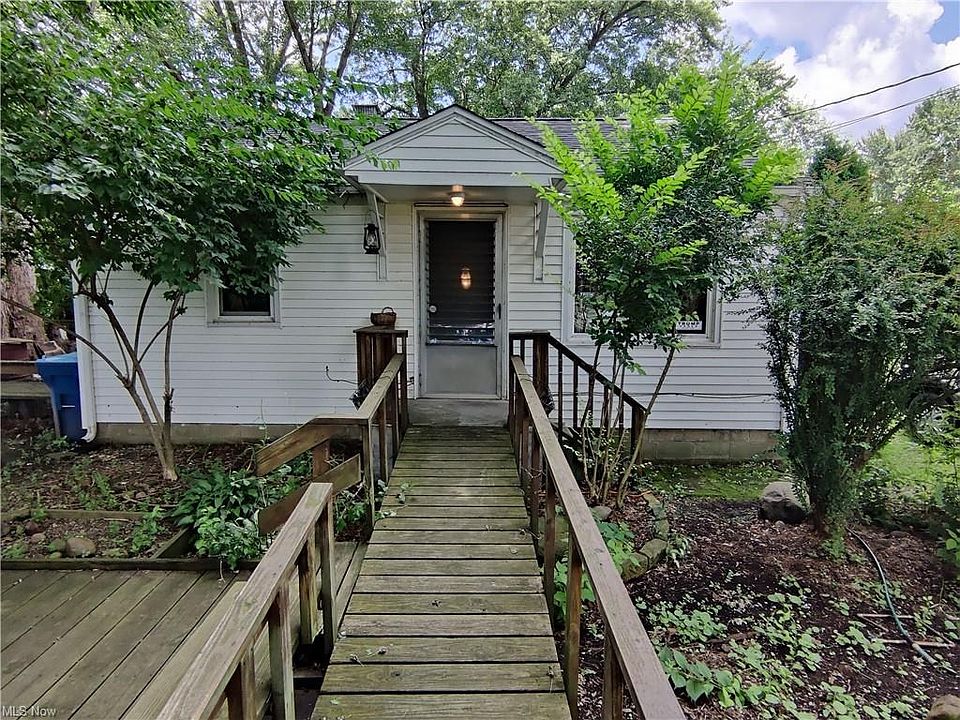 1st image of 602 Cove Blvd
